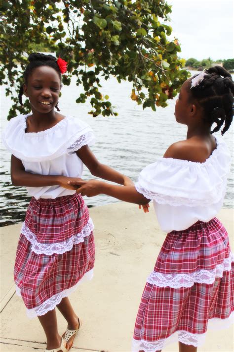 Discover the Vibrant Style of Bandana Jamaica Traditional Clothing